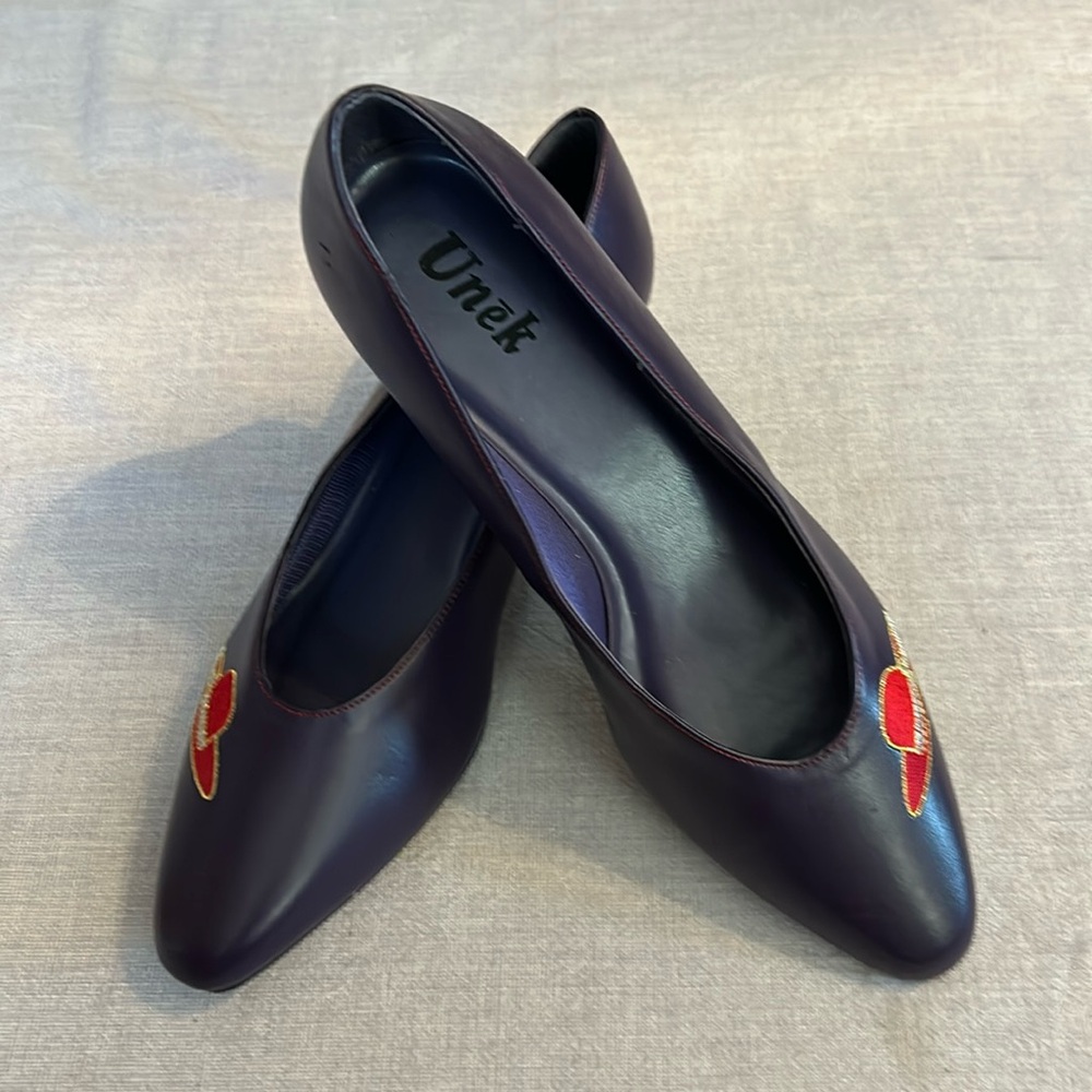 NWOT UNEK PUMPS